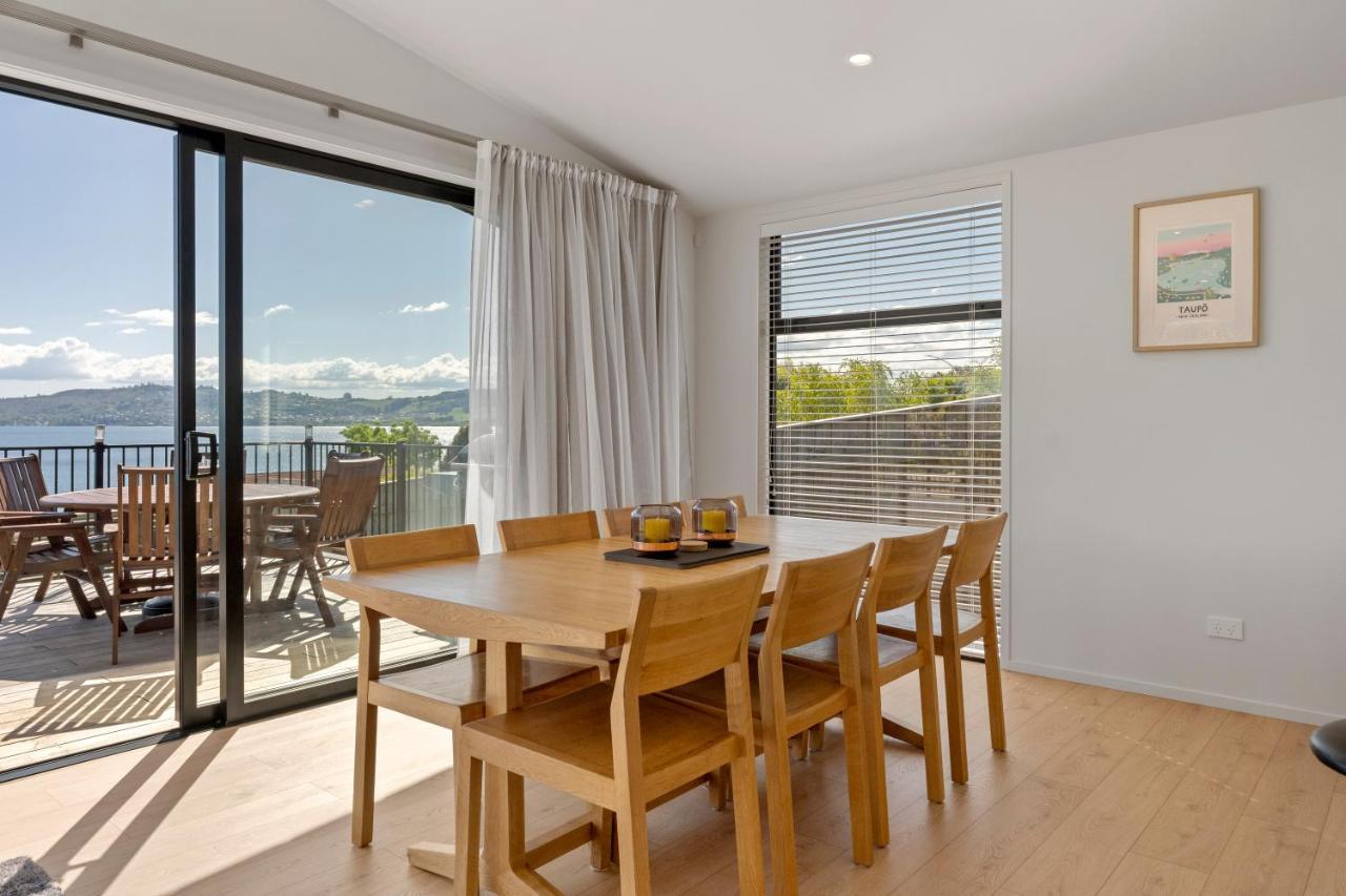 Lakeview Terrace - Taupo Holiday Home Extérieur photo